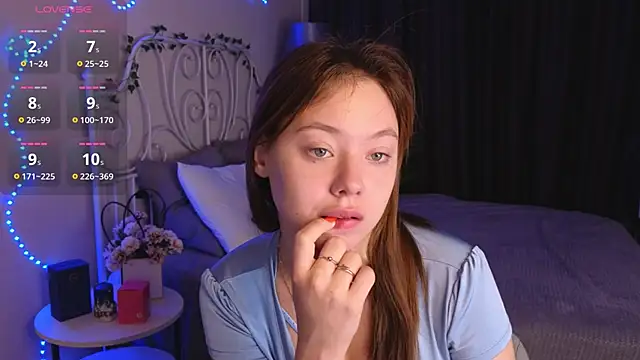 Snapshot of meow_mellie chatting on September 23, 3:46 am meow mellie online show from September 23, 3:46 am