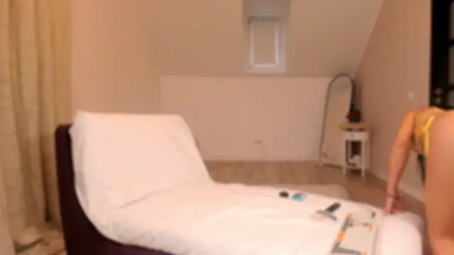 Snapshot of SabrinaSky chatting on March 10, 5:54 am SabrinaSky online show from March 10, 5:54 am