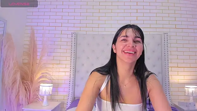 Emilly wilson  online show from November 23, 12:37 pm