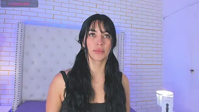 Emilly wilson  online show from October 5, 12:51 pm