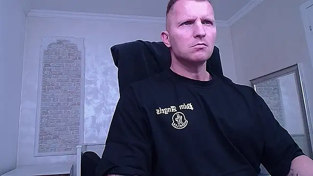 RomeoMalcolm online show from March 18, 8:39 am