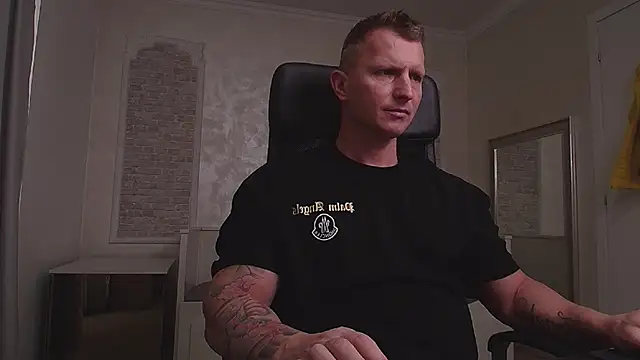 RomeoMalcolm online show from March 15, 5:41 am