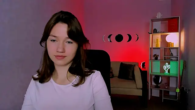 helli belli online show from November 4, 8:45 pm