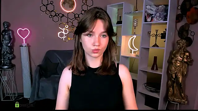 Snapshot of helli_belli chatting on October 17, 7:15 pm helli belli online show from October 17, 7:15 pm