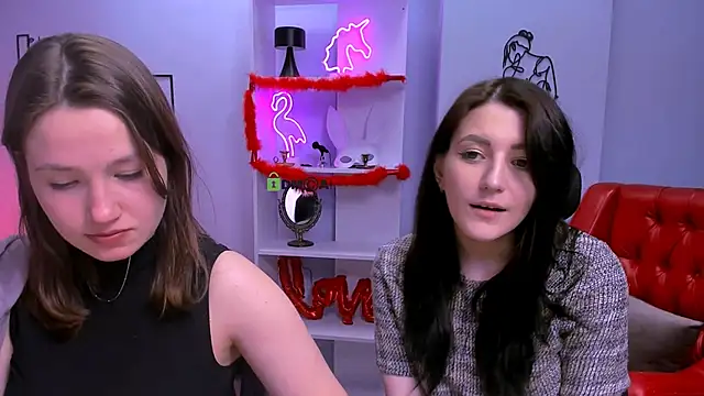 Snapshot of helli_belli chatting on March 9, 1:15 pm helli belli online show from March 9, 1:15 pm