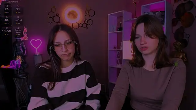 Snapshot of helli_belli chatting on September 28, 7:43 pm helli belli online show from September 28, 7:43 pm