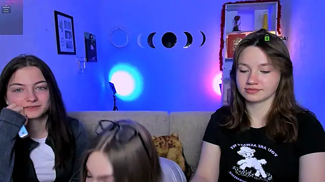 helli belli online show from April 12, 7:28 pm