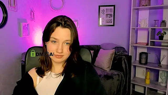 Snapshot of helli_belli chatting on March 12, 11:12 pm helli belli online show from March 12, 11:12 pm