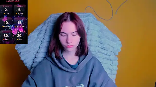 Fiona Night online show from April 19, 5:19 am