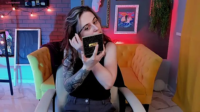 OliviaMcClean online show from November 6, 2:48 am