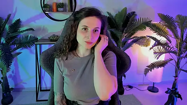 Snapshot of OliviaMcClean chatting on March 22, 8:48 pm OliviaMcClean online show from March 22, 8:48 pm