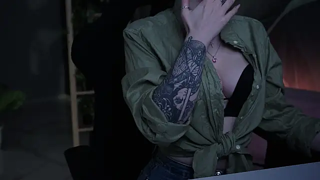 OliviaMcClean online show from November 23, 5:39 am