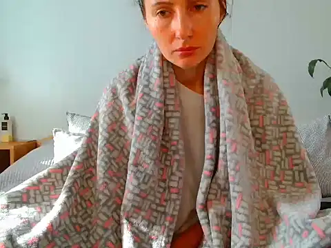 Snapshot of Irina9793 chatting on February 3, 9:58 am Irina9793 online show from February 3, 9:58 am