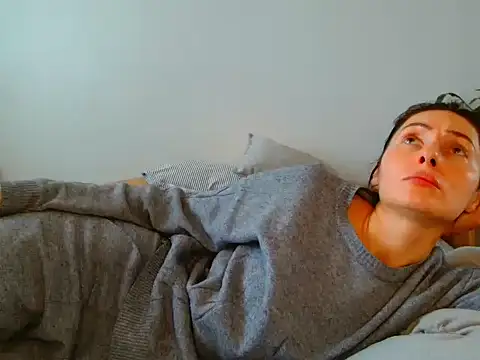 Snapshot of Irina9793 chatting on February 23, 9:54 am Irina9793 online show from February 23, 9:54 am