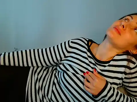 Irina9793 online show from April 14, 8:52 am