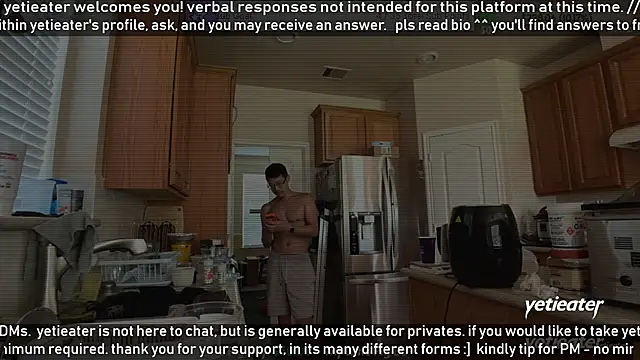 Snapshot of yetieater chatting on June 11, 4:15 pm yetieater online show from June 11, 4:15 pm