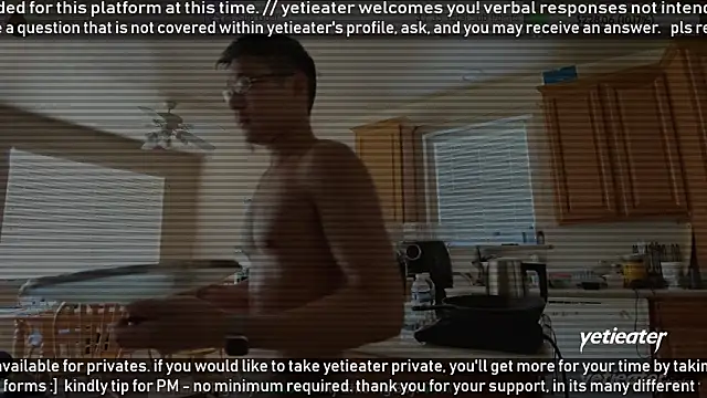 Snapshot of yetieater chatting on July 6, 3:58 pm yetieater online show from July 6, 3:58 pm