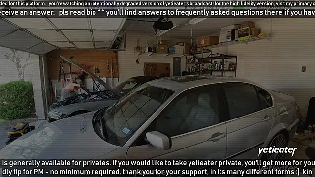 Snapshot of yetieater chatting on March 17, 9:02 pm yetieater online show from March 17, 9:02 pm