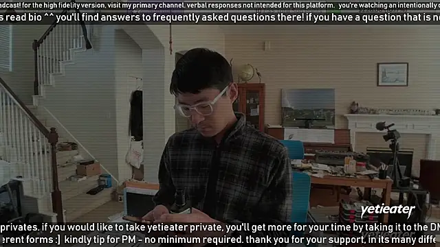 Snapshot of yetieater chatting on January 23, 8:13 pm yetieater online show from January 23, 8:13 pm