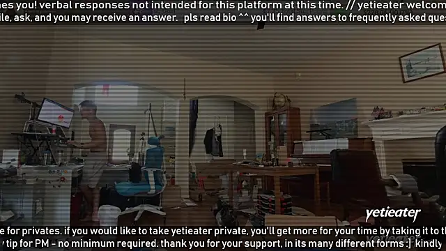 Snapshot of yetieater chatting on July 7, 3:48 pm yetieater online show from July 7, 3:48 pm