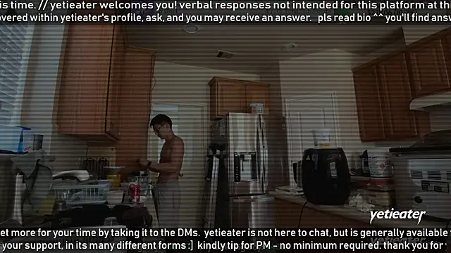 Snapshot of yetieater chatting on June 9, 5:47 pm yetieater online show from June 9, 5:47 pm