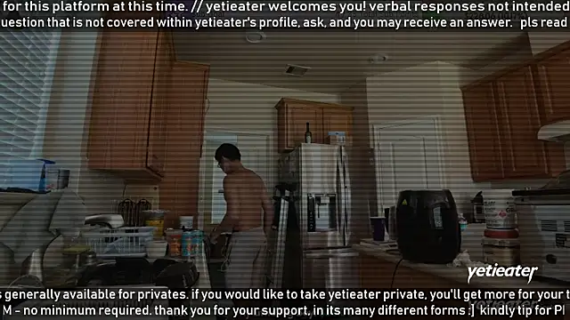 Snapshot of yetieater chatting on July 1, 5:35 pm yetieater online show from July 1, 5:35 pm