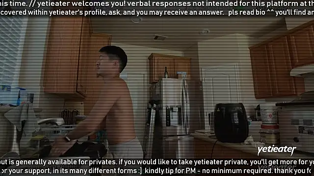 Snapshot of yetieater chatting on July 4, 5:06 pm yetieater online show from July 4, 5:06 pm