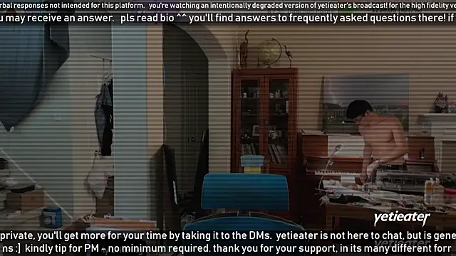 Snapshot of yetieater chatting on February 7, 9:15 pm yetieater online show from February 7, 9:15 pm