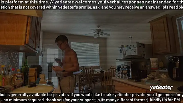 Snapshot of yetieater chatting on June 10, 4:30 pm yetieater online show from June 10, 4:30 pm