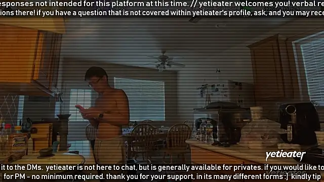 Snapshot of yetieater chatting on June 23, 2:48 pm yetieater online show from June 23, 2:48 pm