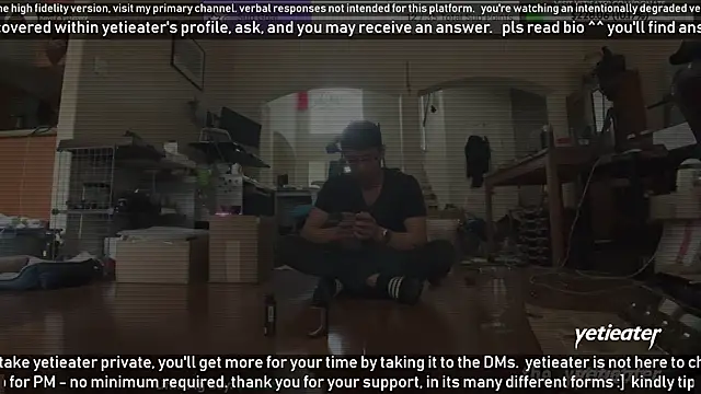 Snapshot of yetieater chatting on January 17, 9:39 pm yetieater online show from January 17, 9:39 pm