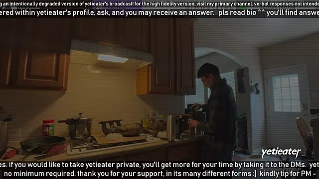 Snapshot of yetieater chatting on January 17, 6:33 pm yetieater online show from January 17, 6:33 pm