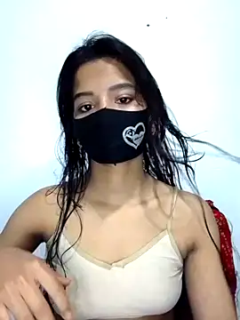Snapshot of Orna-1 chatting on March 13, 9:43 am Orna-1 online show from March 13, 9:43 am