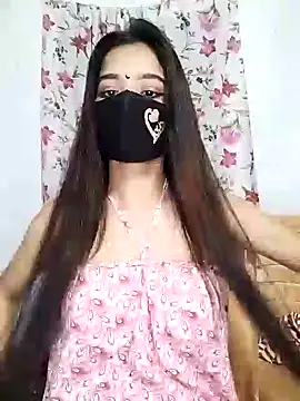Snapshot of Orna-1 chatting on October 10, 8:42 pm Orna-1 online show from October 10, 8:42 pm