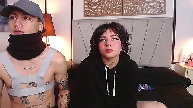 Aria and orien online show from March 17, 11:00 am