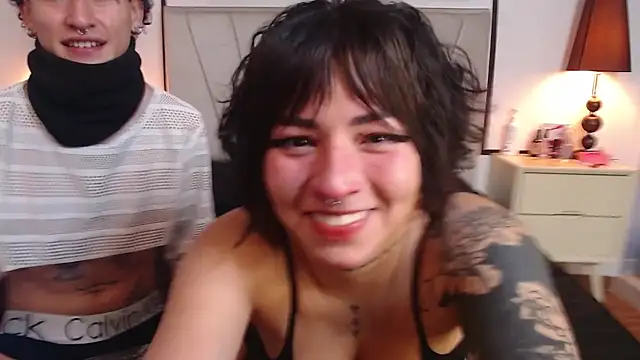 Aria and orien online show from March 14, 11:01 am