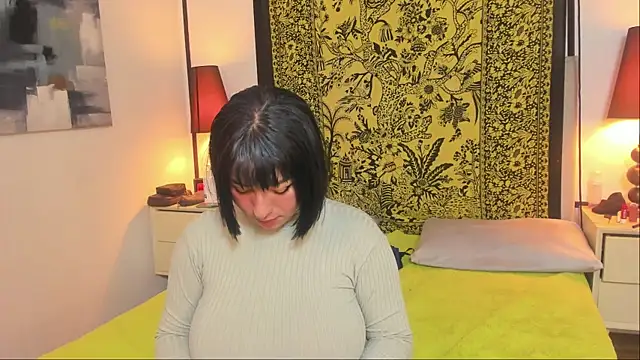 Aria and orien online show from September 22, 11:05 am