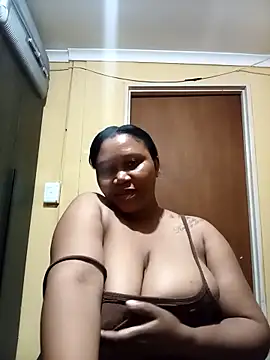 JuicyMilkyTizzy online show from April 4, 9:32 pm