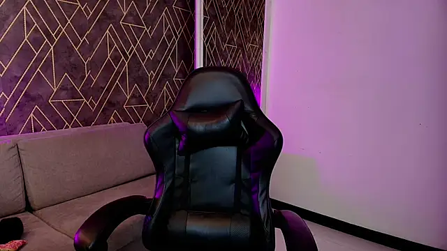 Tahara Romanov online show from April 13, 4:33 pm