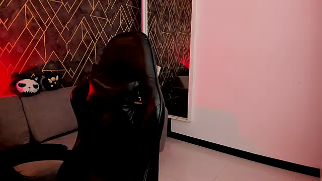 Tahara Romanov online show from February 25, 3:45 pm