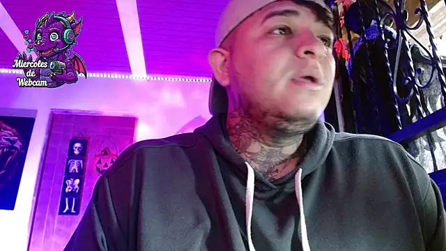 Snapshot of Strip_Classes_Col chatting on October 8, 3:13 pm Strip Classes Col online show from October 8, 3:13 pm