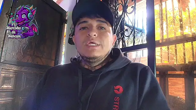 Snapshot of Strip_Classes_Col chatting on October 1, 3:16 pm Strip Classes Col online show from October 1, 3:16 pm