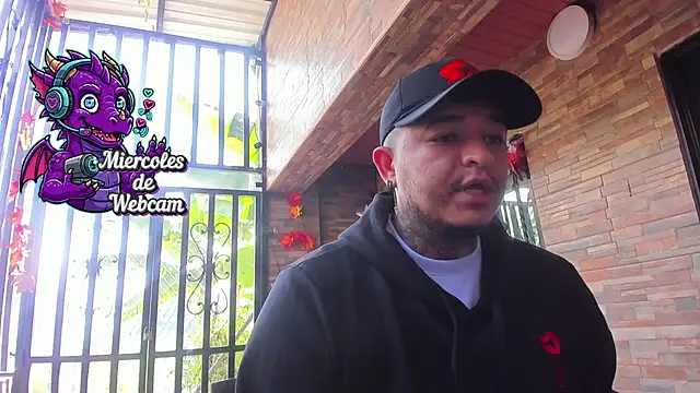 Snapshot of Strip_Classes_Col chatting on November 19, 3:01 pm Strip Classes Col online show from November 19, 3:01 pm