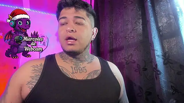 Snapshot of Strip_Classes_Col chatting on December 3, 3:00 pm Strip Classes Col online show from December 3, 3:00 pm