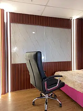 PinkyMoon online show from December 23, 4:01 am