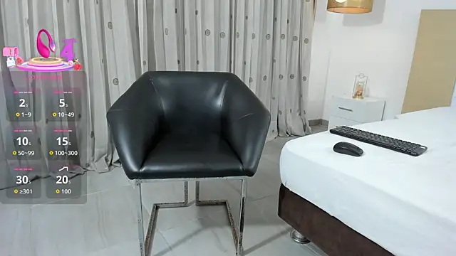 ElectraRhodes1 online show from October 31, 8:27 pm