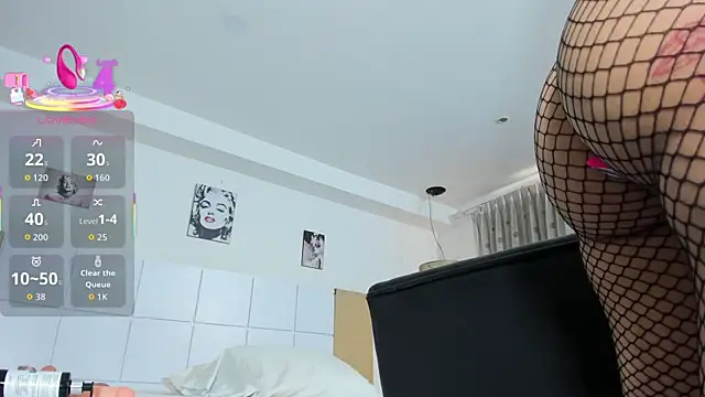 ElectraRhodes1 online show from October 12, 8:32 pm