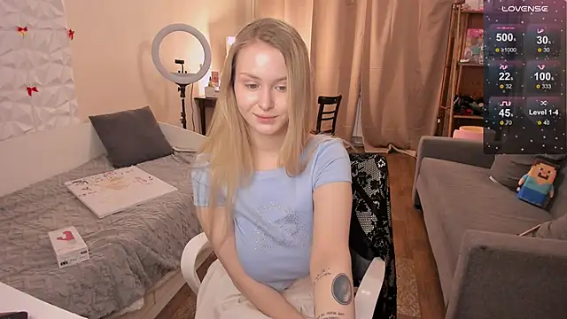 Beatrice 7 online show from March 23, 5:46 pm