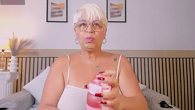 Lucy Milf 68 online show from April 2, 10:55 am