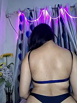 Snapshot of Noor-Bold chatting on November 18, 1:25 pm Noor-Bold online show from November 18, 1:25 pm